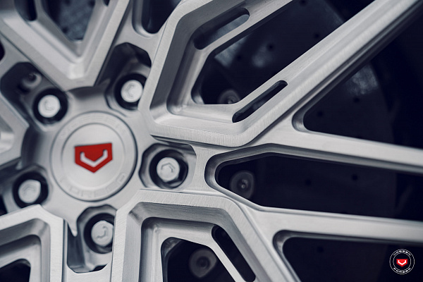 Фото дисков Vossen EVO-5R Черный глянец на Audi A/RS 6 (C8)