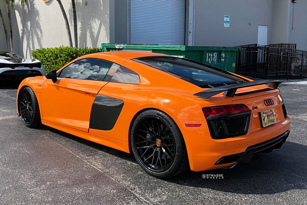 Audi R8 V10 Plus