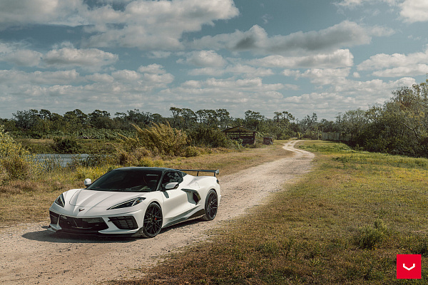 Фото дисков Vossen HF-7 Черный глянец на Chevrolet Corvette C8