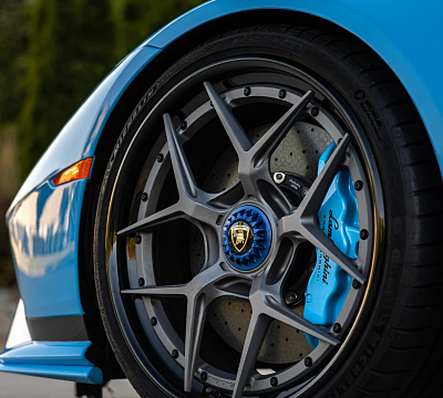 Фото дисков Brixton Forged PF7 на Lamborghini Huracan