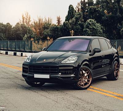 Фото дисков Brixton Forged PF12 R / RS на Porsche Cayenne III