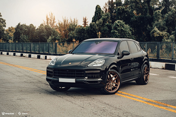 Фото дисков Brixton Forged PF12 R / RS Глянцевая бронза на Porsche Cayenne III