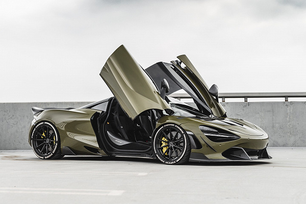 Фото дисков Brixton Forged R11-R Черный глянец на McLaren 720S