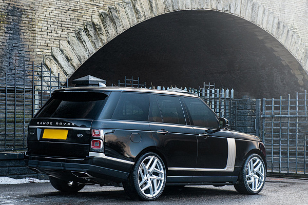 Фото дисков Kahn Type 52 RS Сатиновый лак на Land Rover Range Rover IV