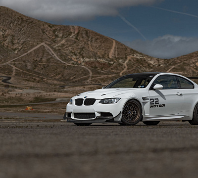 Фото дисков Motegi Racing MF417 Millennium на BMW 3/M3 (E90)