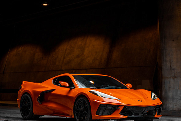 Фото дисков MRR FS01 Черный глянец на Chevrolet Corvette C8