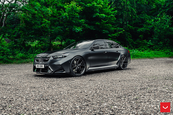 Фото дисков Vossen HF-5 Черный глянец на BMW 5/M5 (G60/G90)