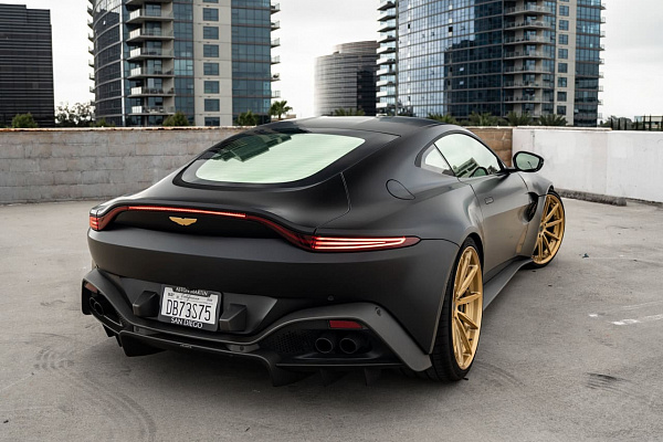 Фото дисков Brixton Forged R11-R Глянцевая шампань на Aston Martin Vantage 4