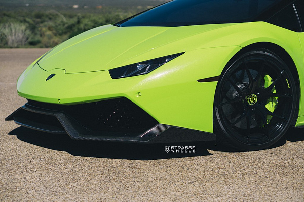 Фото дисков Strasse Wheels SM5R Deep Concave Monoblock Другой цвет на Lamborghini Huracan
