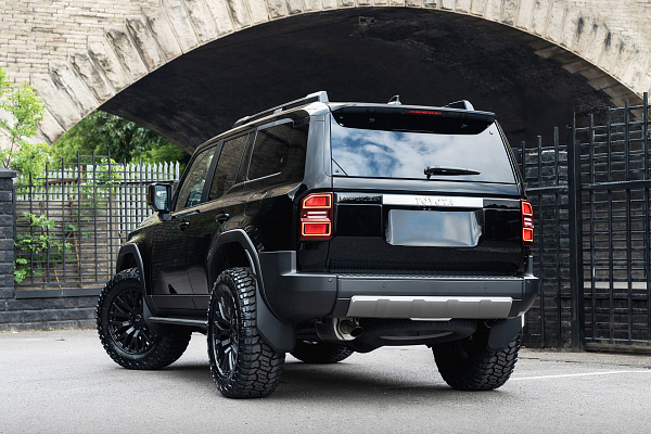 Фото дисков Kahn G22 DC Черный сатин на Toyota Land Cruiser Prado 250