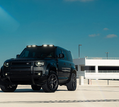 Фото дисков Vossen UV-X на Land Rover Defender II
