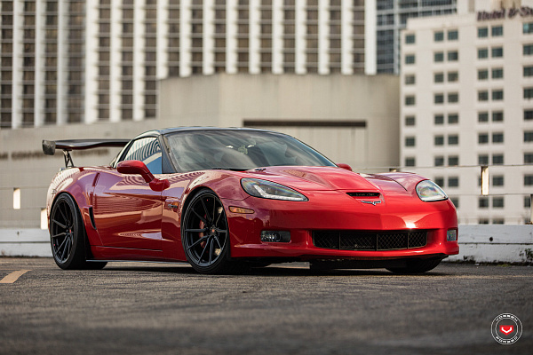 Фото дисков Vossen M-X2 Черный сатин на Chevrolet Corvette C6