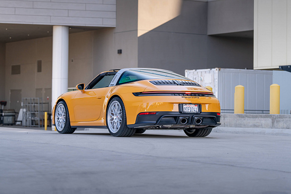 Фото дисков HRE 300 GTS Сатиновый лак на Porsche 911 VIII