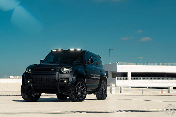 Land Rover Defender II