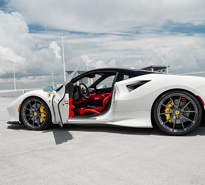 Фото дисков Anrky AN12 на Ferrari F8