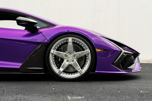 Фото дисков Anrky RS5.2 Полированный лак на Lamborghini Revuelto