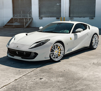 Фото дисков Anrky AN28 на Ferrari 812