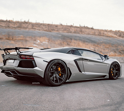 Фото дисков Strasse Wheels SM5R Deep Concave FS на Lamborghini Aventador