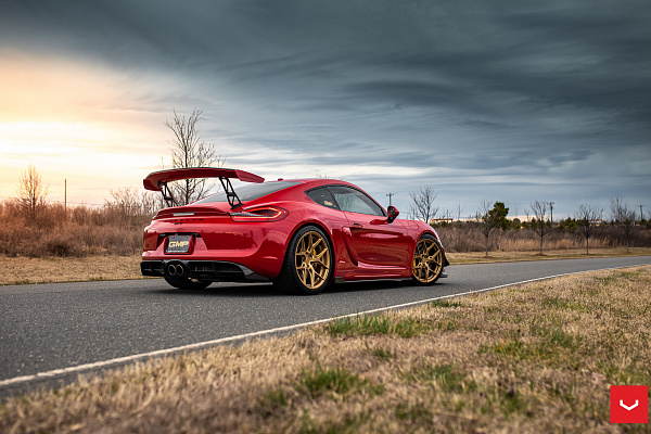 Фото дисков Vossen HF-5 Глянцевое золото на Porsche Cayman II