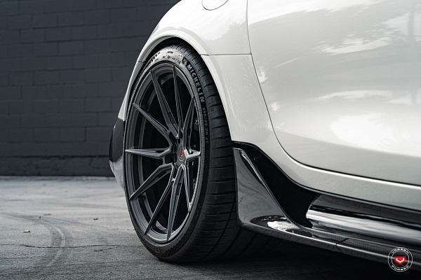 Фото дисков Vossen EVO-2R Черный сатин на Mercedes-Benz AMG GT I