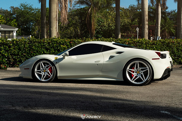 Фото дисков Anrky S1-X3 Глянцевый лак на Ferrari 488