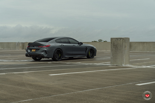 Фото дисков Vossen S17-04 Черный сатин на BMW 8/M8