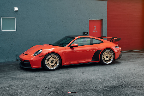 Фото дисков HRE 501 Сатиновое золото на Porsche 911 VIII