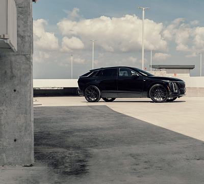 Фото дисков Vossen HF6-5 на Cadillac Lyriq