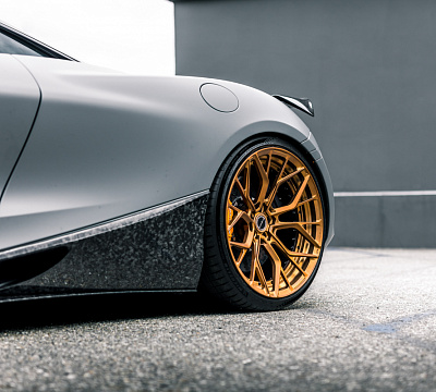 Фото дисков Brixton Forged PF10 на McLaren 720S
