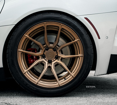 Фото дисков Strasse Wheels SV5 Deep Concave Duoblock на Toyota Supra A90