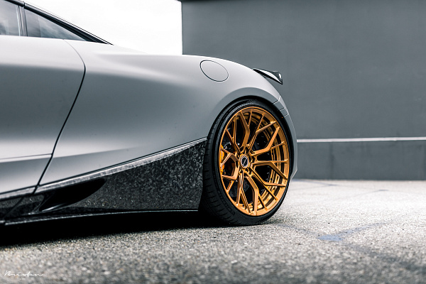 Фото дисков Brixton Forged PF10 Сатиновая медь на McLaren 720S
