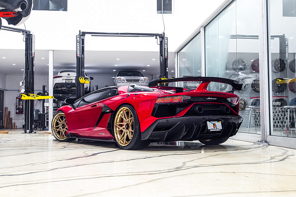 Фото дисков Anrky S1-X2 Сатиновое золото на Lamborghini Aventador