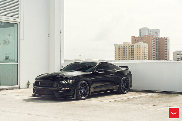 Фото дисков Vossen HF-5 Черный сатин на Ford Mustang VI