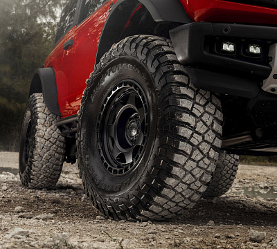 Фото дисков Black Rhino VOYAGER на Ford Bronco