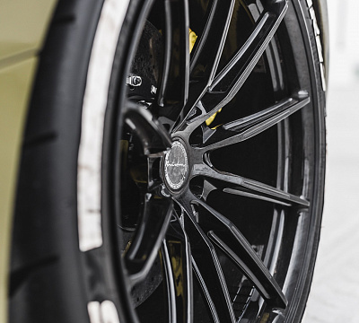 Фото дисков Brixton Forged R11-R на McLaren 720S