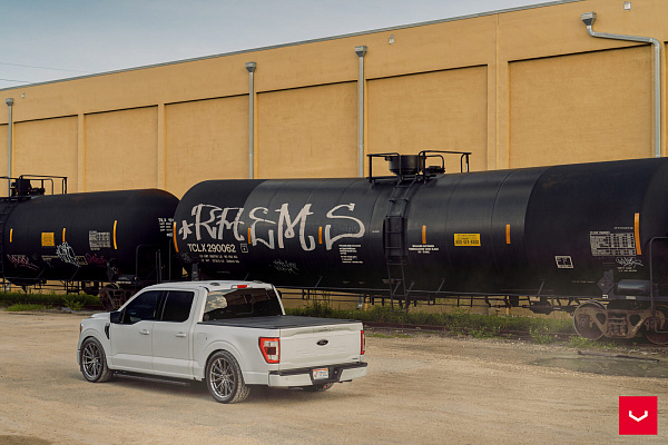 Фото дисков Vossen HFX-2 (6-Lug) Серебро на Ford F-150 XIV