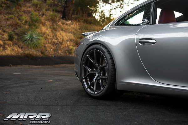 Фото дисков MRR FS06 Глянцевый графит на Porsche 911 VII