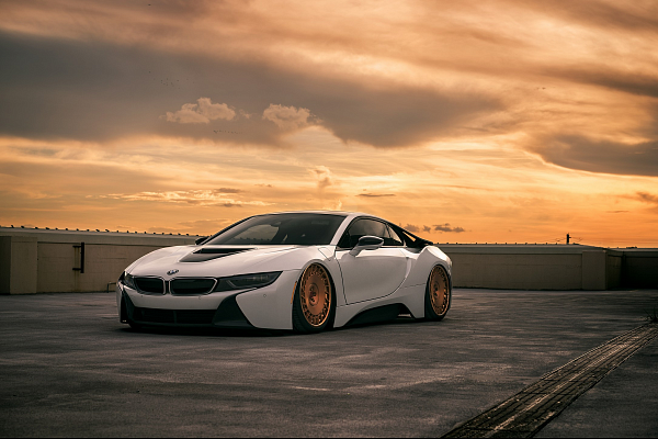 Фото дисков Rotiform CBU Сатиновая медь на BMW i8