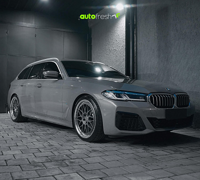 Фото дисков HRE 300 на BMW 5/M5 (G30/F90)