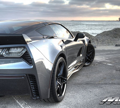 Фото дисков MRR M755 на Chevrolet Corvette C7