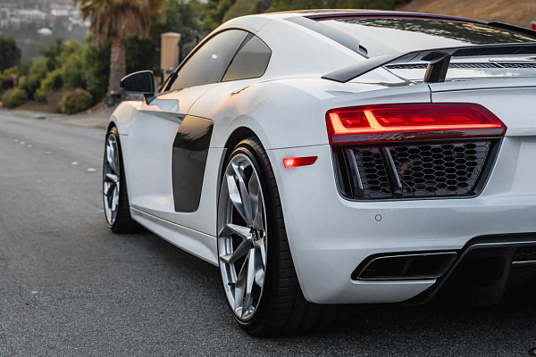 Фото дисков HRE P201 Сатиновый лак на Audi R8 (4S)