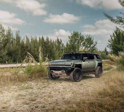 Фото дисков Vossen LC3-01 на GMC Hummer EV