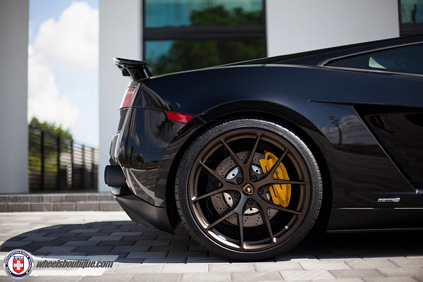 Фото дисков HRE P101 Сатиновая бронза на Lamborghini Gallardo
