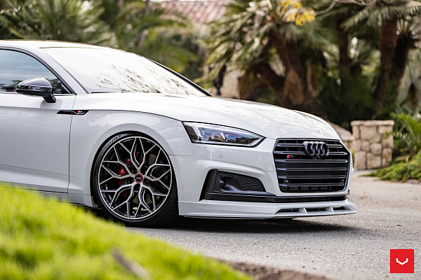 Фото дисков Vossen HF-2 Алмазная проточка на Audi A/S/RS 5 (F5)