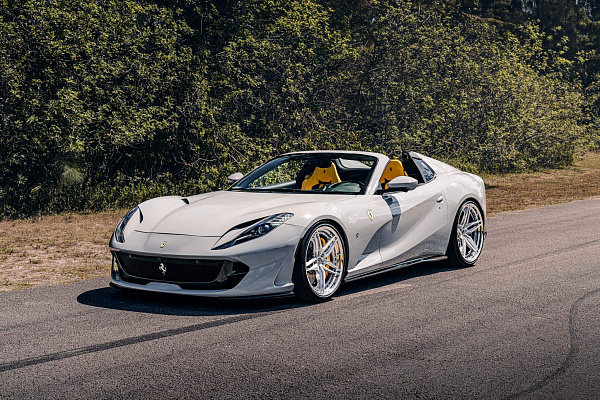 Фото дисков HRE S107SC Глянцевый лак на Ferrari 812