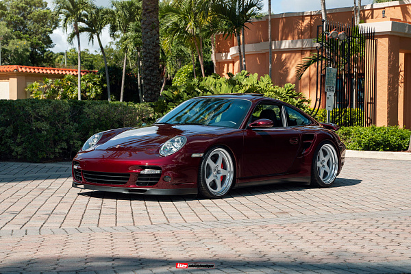 Фото дисков HRE 527 Серебро на Porsche 911 VI