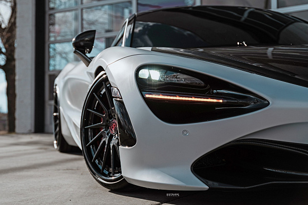 Фото дисков Strasse Wheels SV15T Deep Concave FS Другой цвет на McLaren 720S