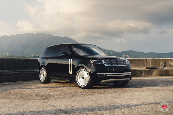 Фото дисков Vossen LC3-11T Глянцевый лак на Land Rover Range Rover V