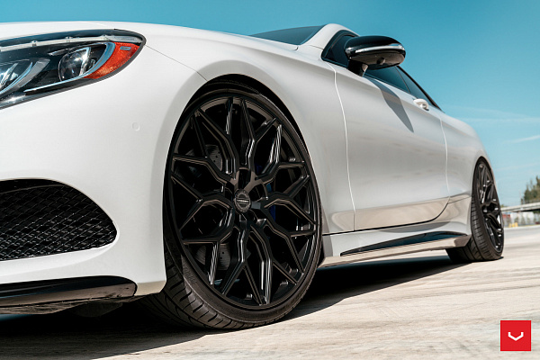 Фото дисков Vossen HF-2 Черный сатин на Mercedes-Benz S-Class (W222, C217)