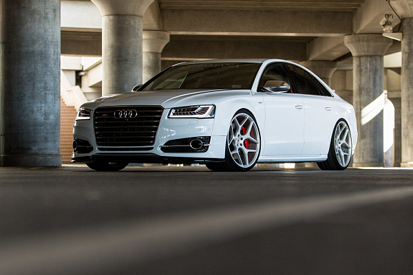 Фото дисков Vossen CG-205 Сатиновый лак на Audi A/S 8 (D4)